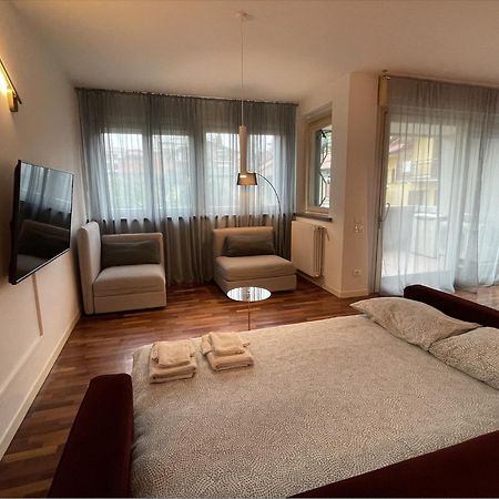 Suite Apartment 1 - Jacuzzi bath - Free parking Seriate Buitenkant foto