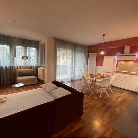 Suite Apartment 1 - Jacuzzi bath - Free parking Seriate Buitenkant foto